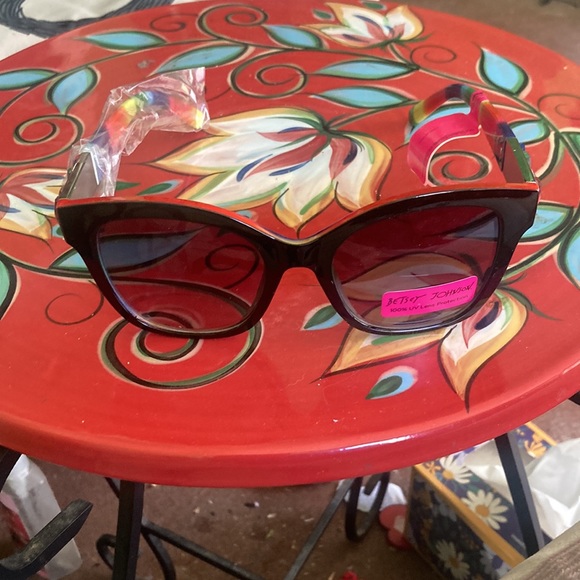 Betsey Johnson multicolored sunglasses - Picture 14 of 16